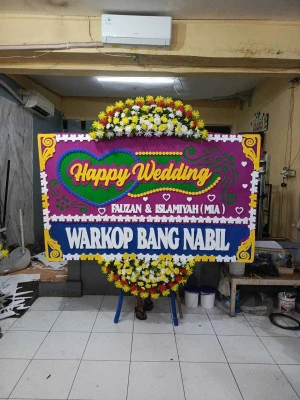 Papan Bunga di Cimpaeun Tapos